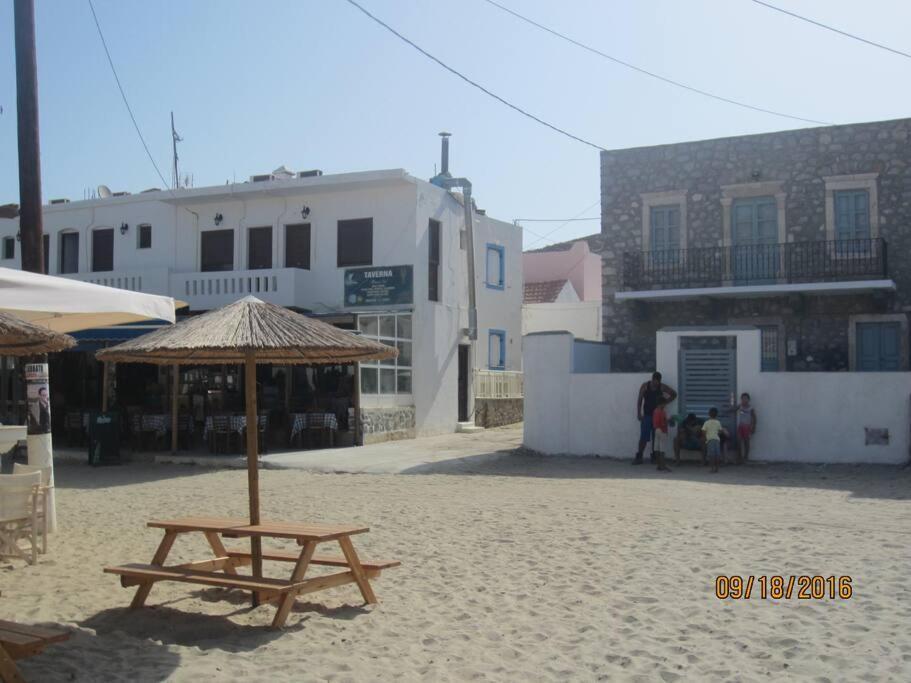 Villa Nesea 2 Pserimos Town Exterior foto